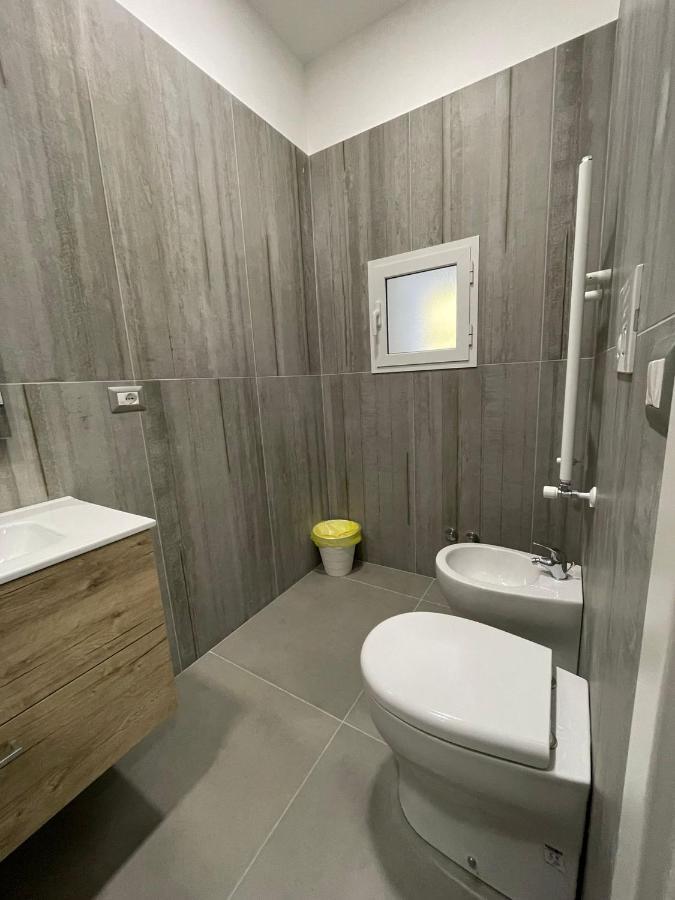 3 Rooms Chiaia Наполи Екстериор снимка
