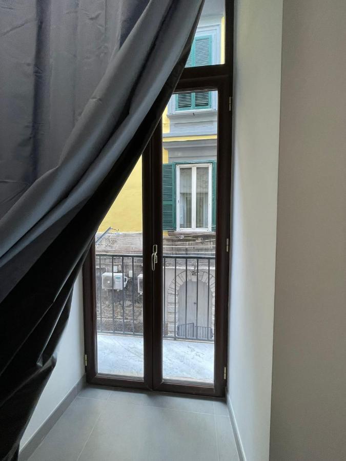 3 Rooms Chiaia Наполи Екстериор снимка