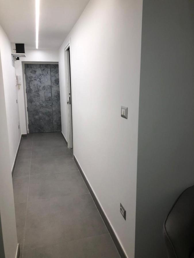 3 Rooms Chiaia Наполи Екстериор снимка